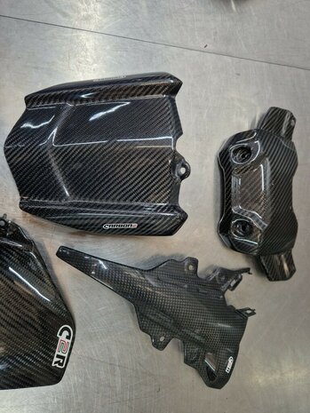Carbon2Race Carbon kappenset Yamaha MT 09